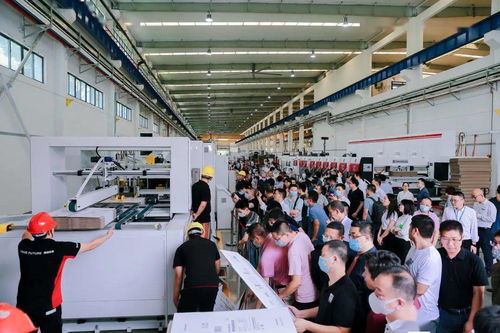 東方精工廿五載風(fēng)華正茂，十載上市再啟新程——工廠開放日揭秘三款全新聯(lián)線產(chǎn)品，體驗拓展共繪智造藍(lán)圖